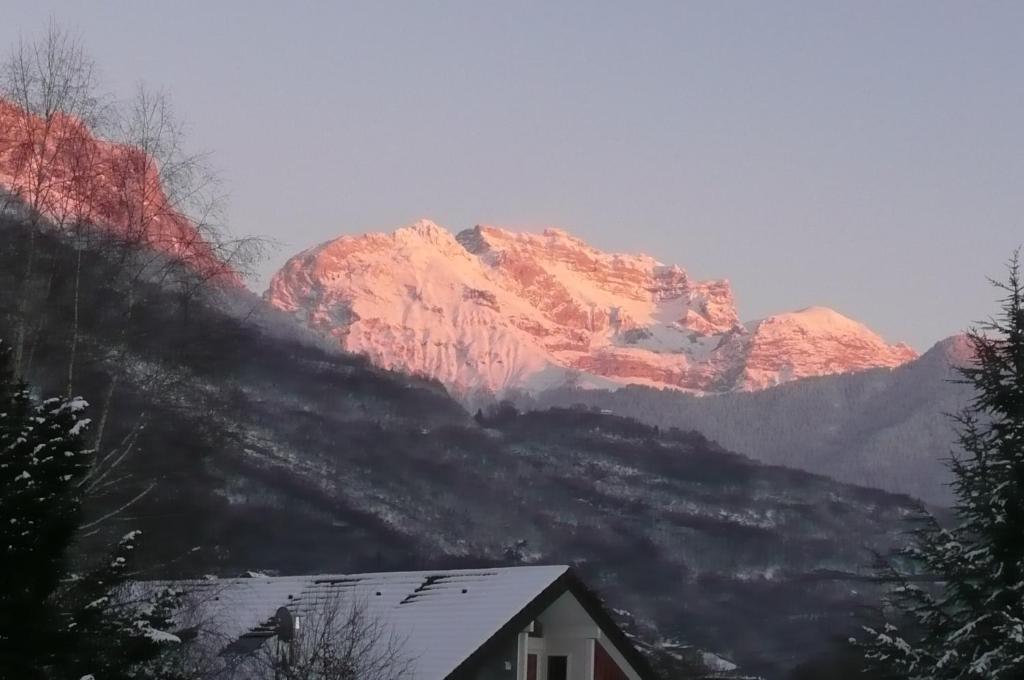 Hotel Golf Et Montagne Talloires Eksteriør bilde